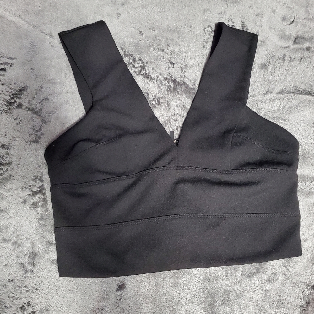 🌹Deep-V Crop Top🌹